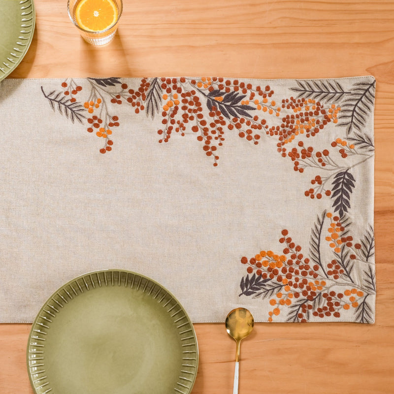 Rustic Charm Wild Berry Cotton Table Runner