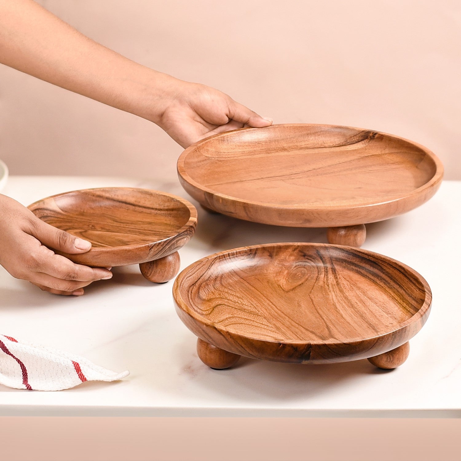 Wooden Round Serving Platter Set Of1