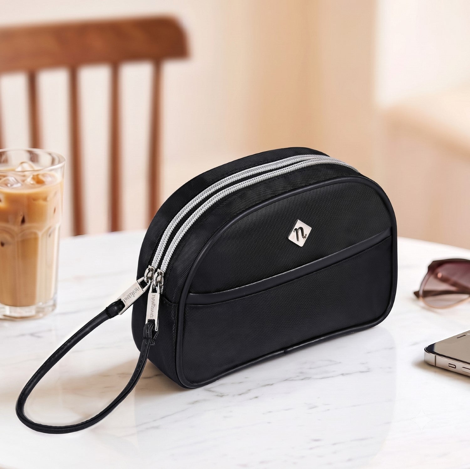 Signature Wristlet Wallet Black