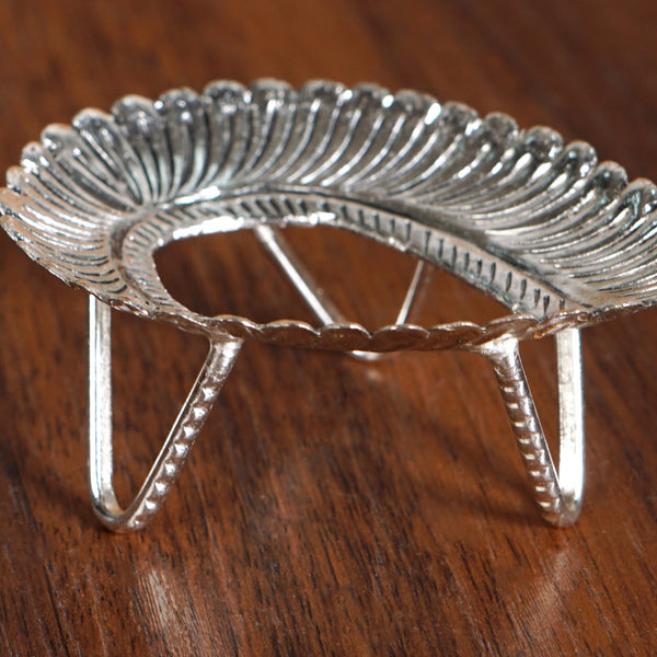 Floral Brass Dakshinavarti Shankh With Stand