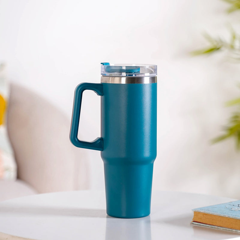 Sleek Dark Teal Leakproof Sipper Bottle For Travel