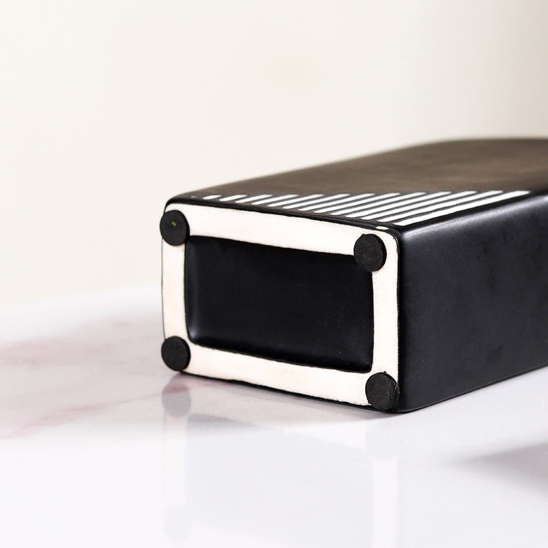 Black And White Arch Vase- Flower vase, home decor gifts, ceramic vase, black vase, vase