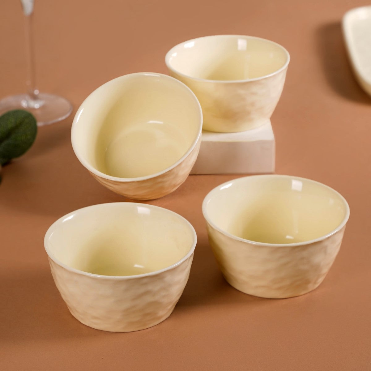 Vanilla White Textured Snack Bowl Set Of 4 350ml