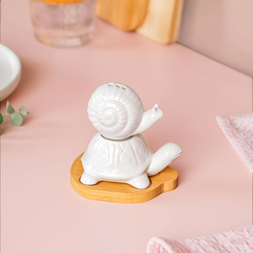 Snail And Tortoise Salt Pepper Shaker Set With Wooden Tray