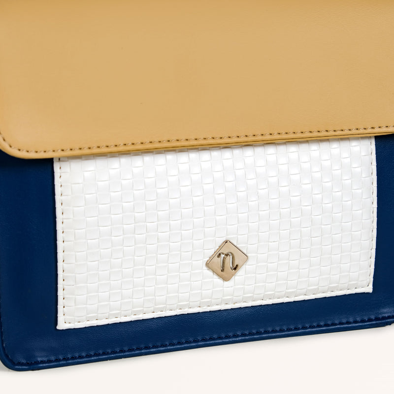 Soi Tresse Blue Magic Shoulder Bag