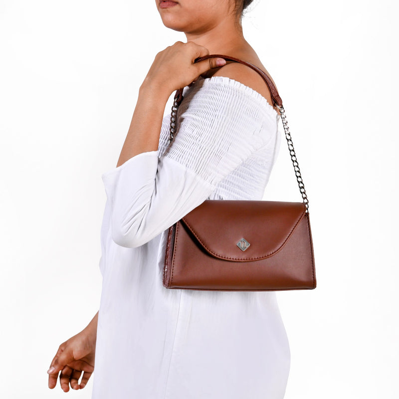 Soi Lisse Brown Shoulder Bag