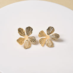 Everbloom Studs Gold