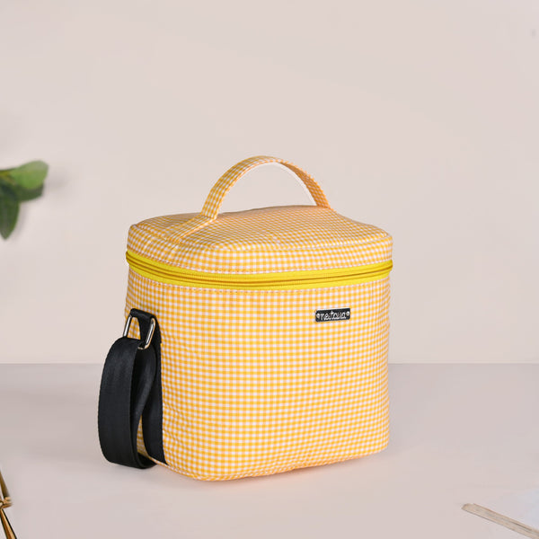 Sunshine Picnic Checked Insulated Lunch Bag