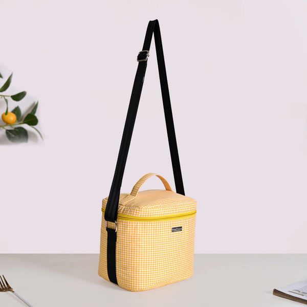 Sunshine Picnic Checked Insulated Lunch Bag