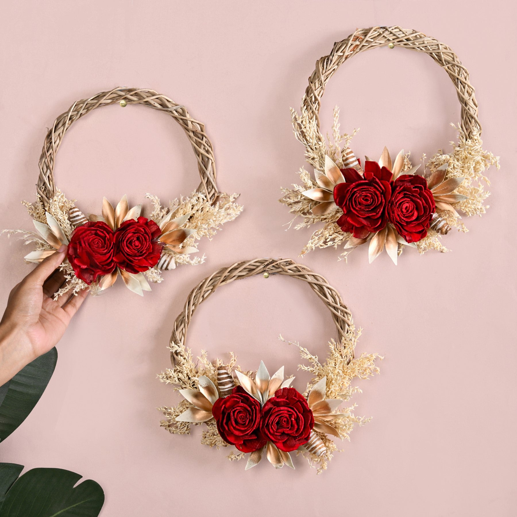 Sustainable Rose Wreath Set Of 3 Online - Premium Wall Decoration