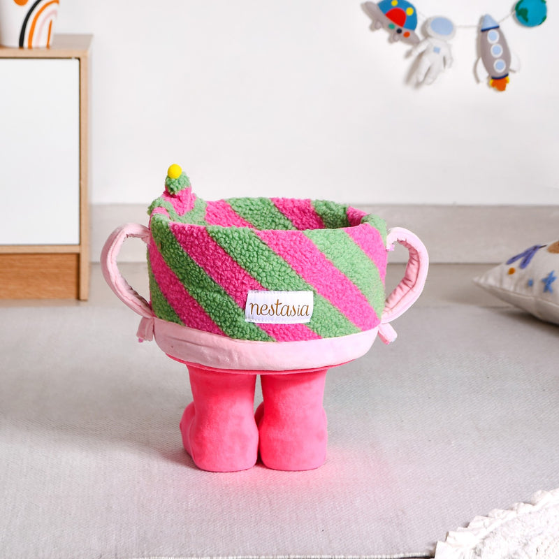 Tiny Hat Tidy-Up Basket