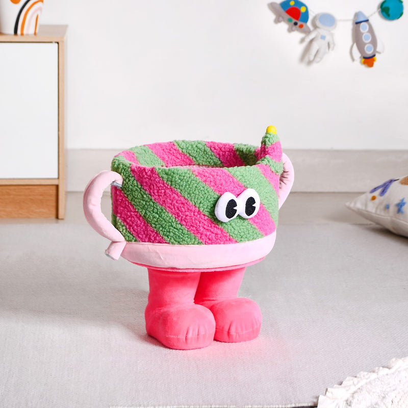 Tiny Hat Tidy-Up Basket