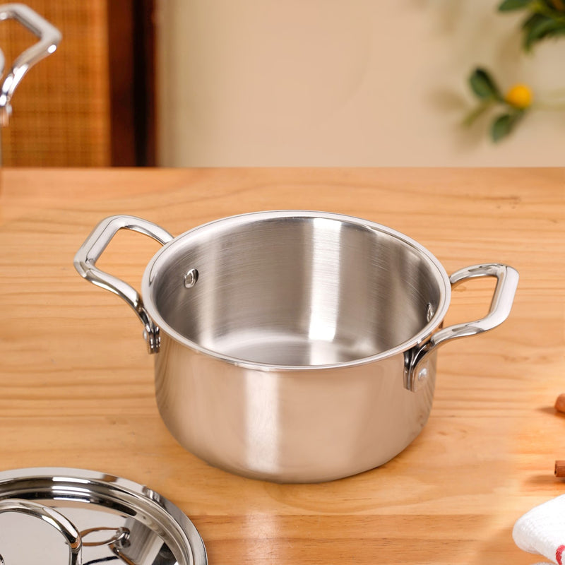 Tri Ply Stainless Steel Casserole Pot With Lid 2300ml