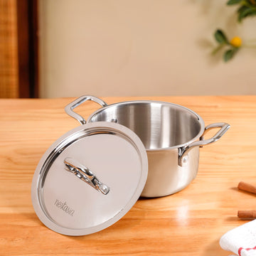 Tri Ply Stainless Steel Casserole Pot With Lid 2300ml