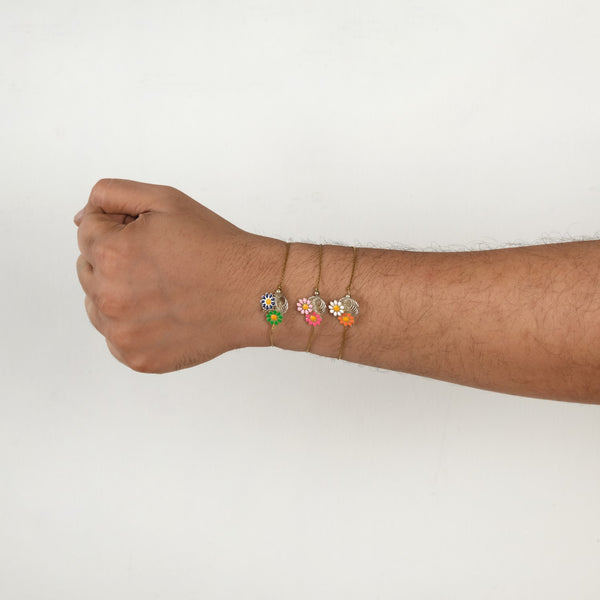 Twin Flowers Set Of 3 Rakhi Gift Box