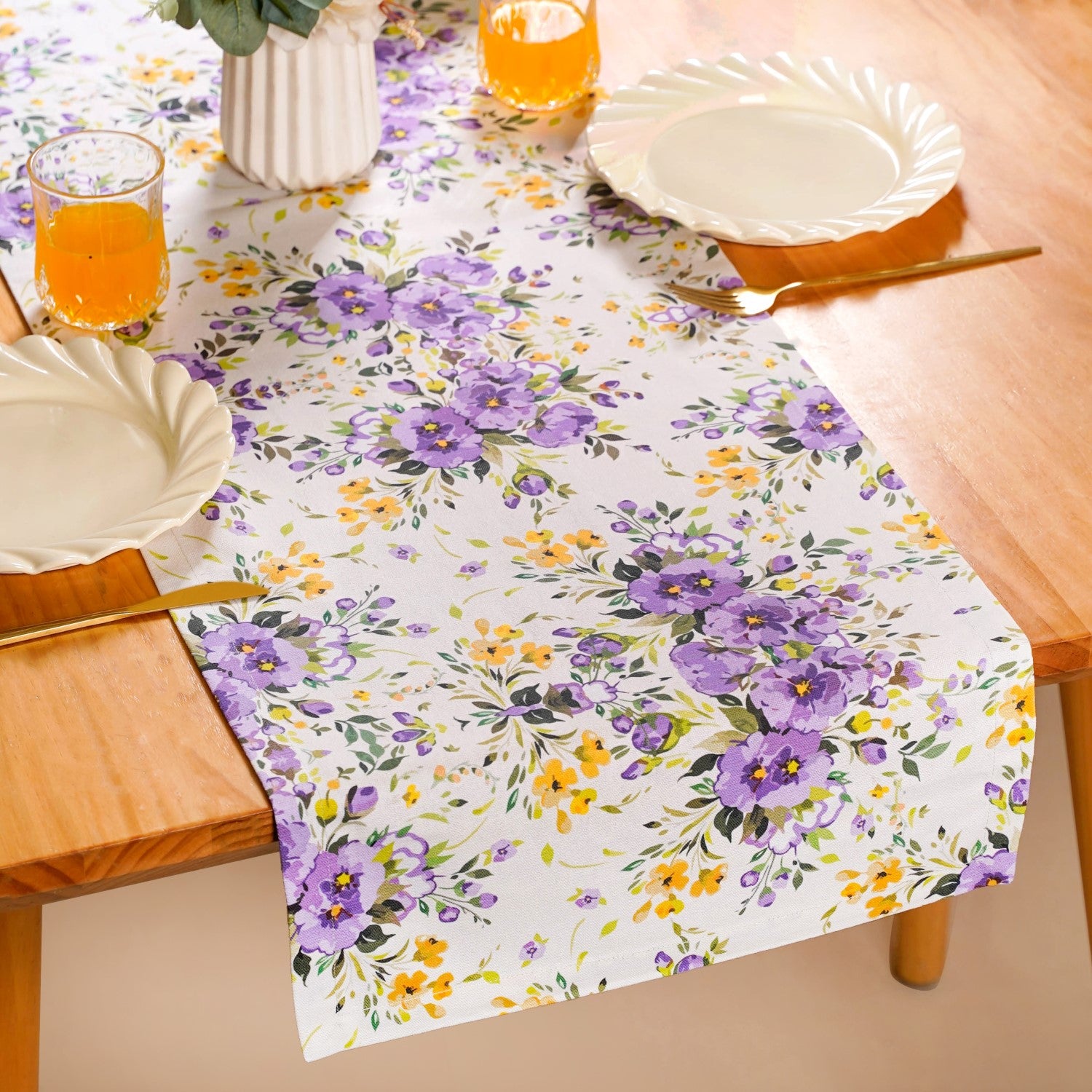 Valley Of Spring 6 Seater Table Runner 190x36cm