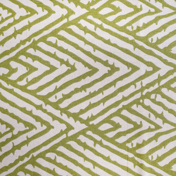 Valley Of Spring 8 Seater Table Cloth Green 282x160cm