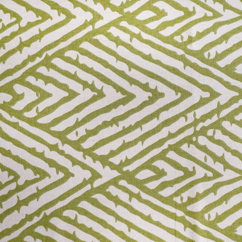 Valley Of Spring 8 Seater Table Cloth Green 282x160cm