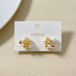 White And Gold Clustered Glowy Earrings