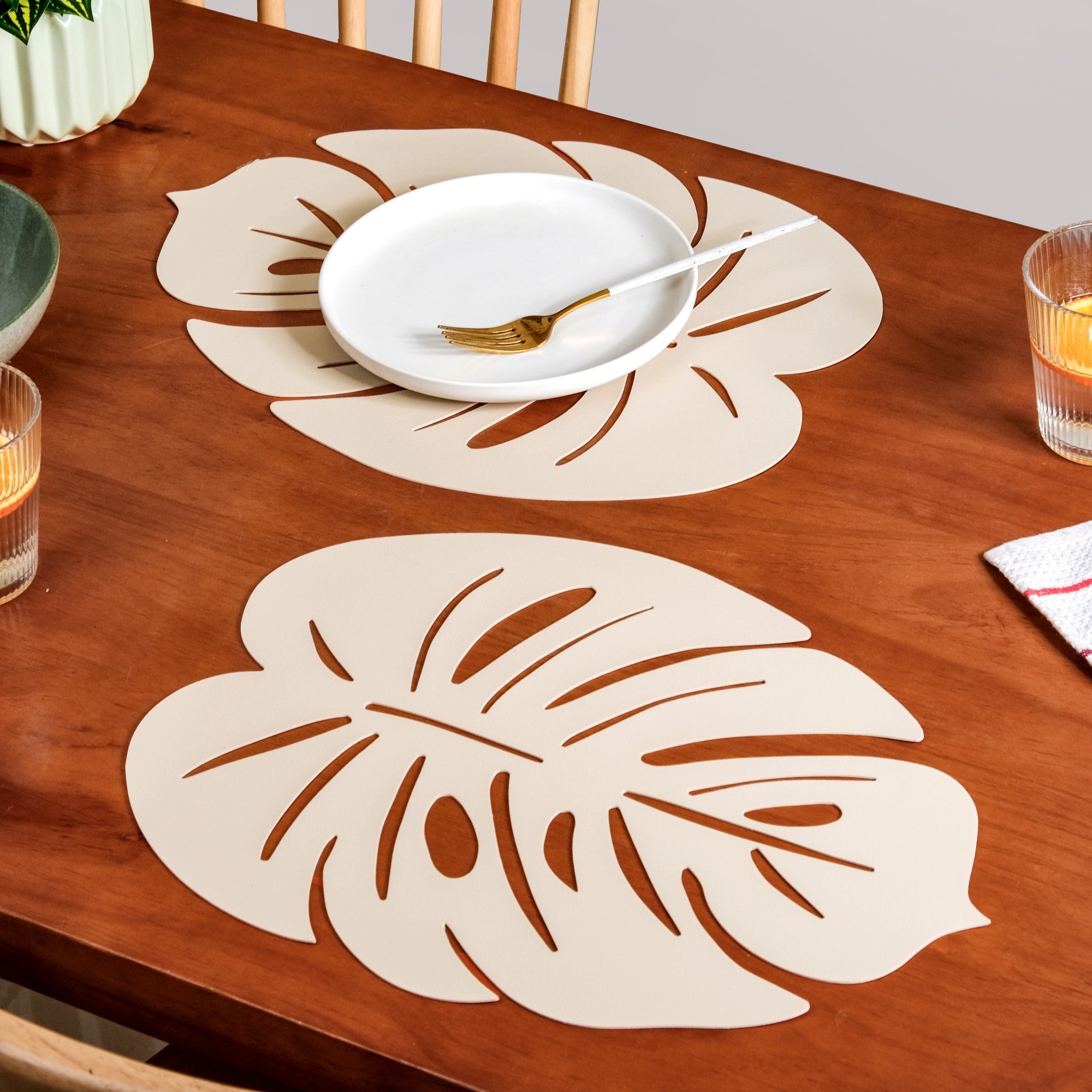 White Laser Cut Monstera Leaf Table Mat Set Of 6 Online - Premium Table ...