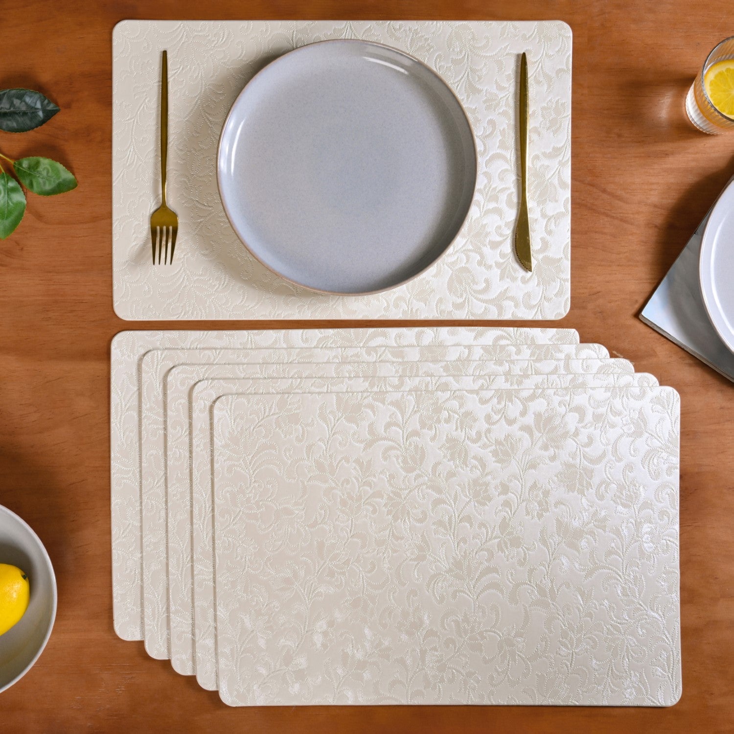 White Flower Placemat Set Of 6