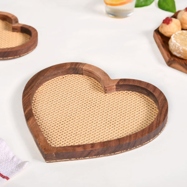 Set Of 2 Heart Wooden Platter With Organic Rattan Weave