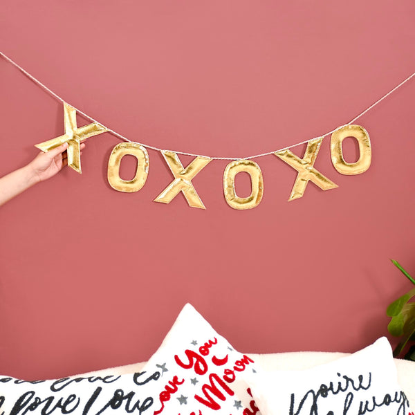 XOXO Gold Faux Leather Bunting For Wall Decoration 78 Inch