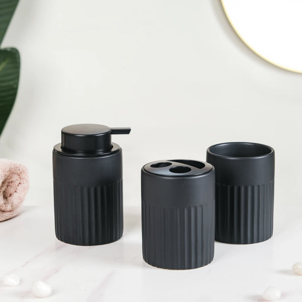 Chic Black Bathroom Accessories Set Of 3