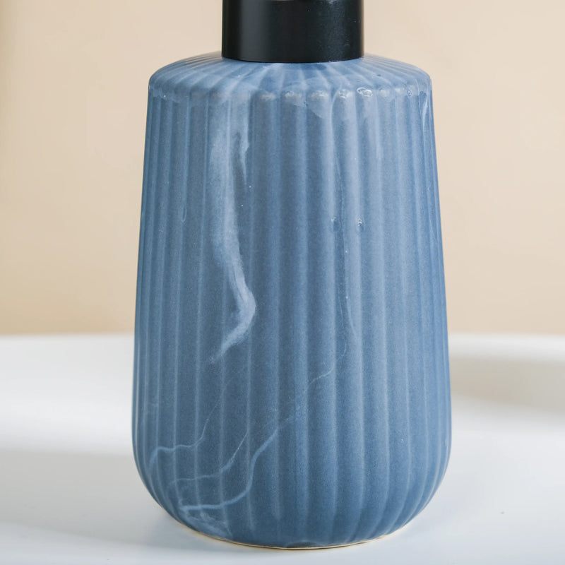 Sleek Ceramic Bathroom Set Of 3