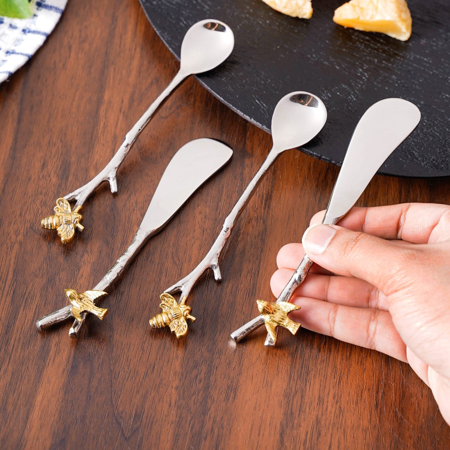 Bee And Bird Stainless Steel Cutlery Set Of 4 Online - Premium