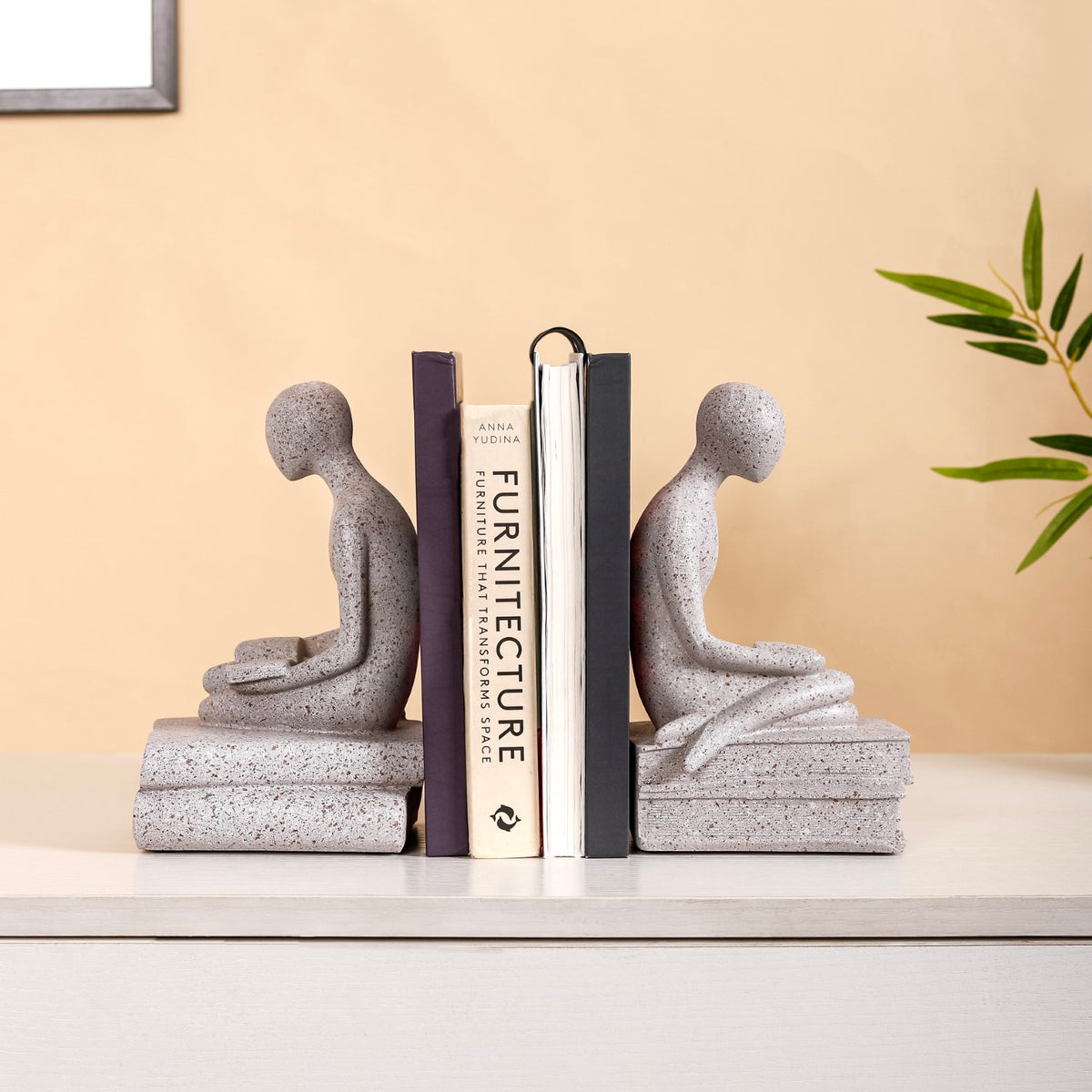 Bookends Buy Modern Resin Bookends At Best Prices Nestasia