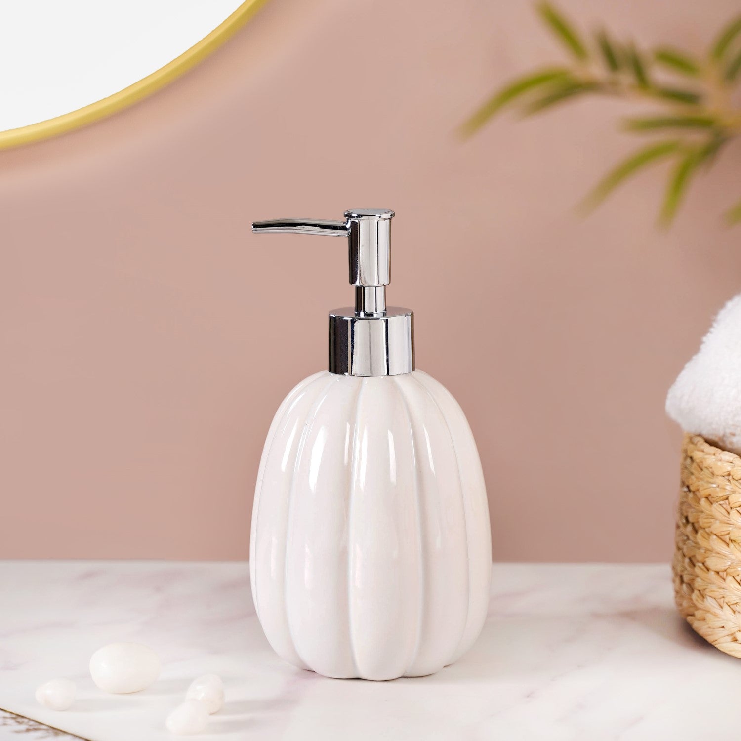Glossy Lined Soap Dispenser White 400ml
