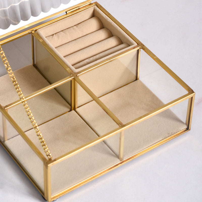 Fluted Lid Multicompartment Vanity Box