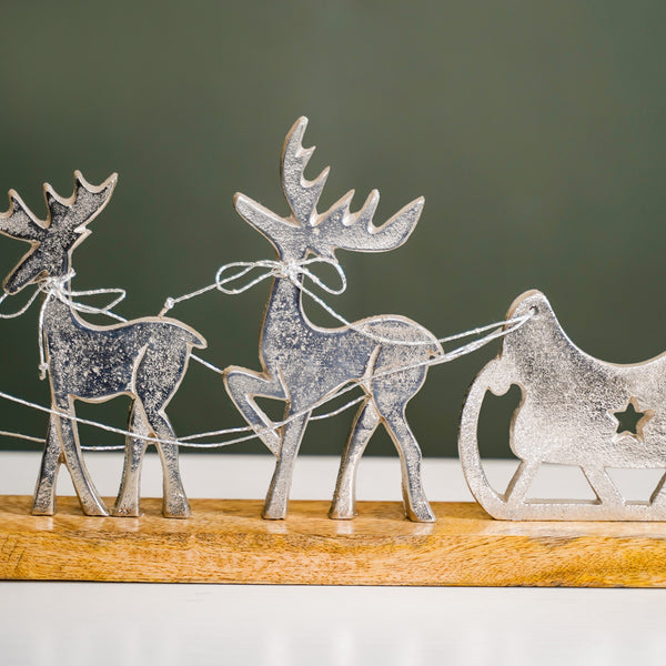 Reindeer Santa Sleigh Showpiece With Tealight Holders