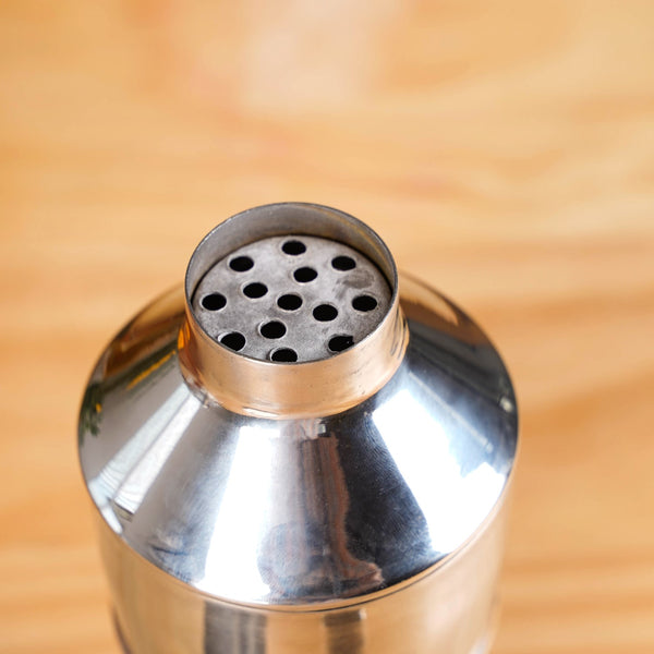 Hammered Texture Cocktail Shaker With Peg Measure