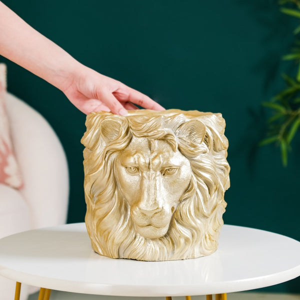 Majestic Lion Mane Resin Pot For Room Decor