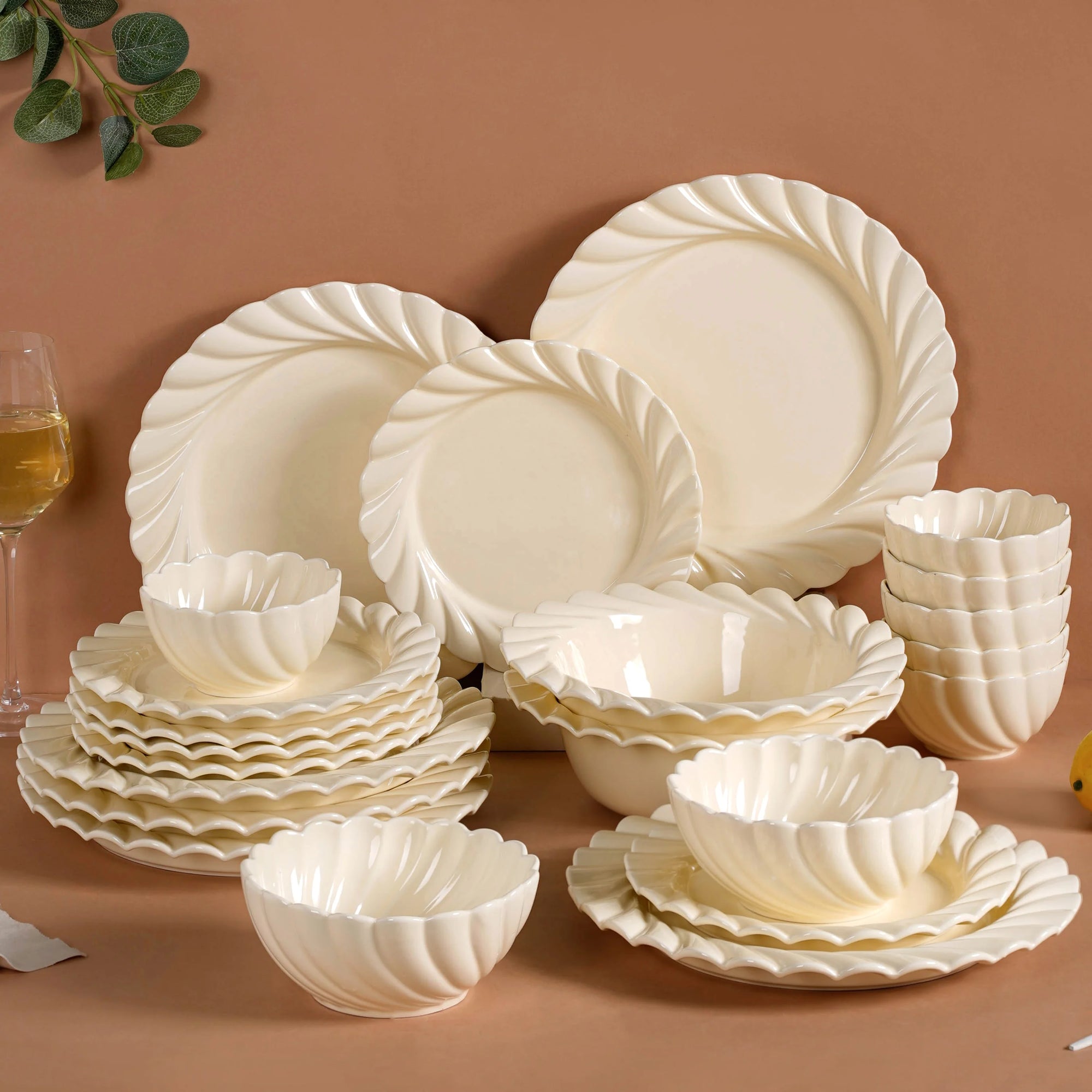 22 Piece Scallop Cream Luxury Dinner Set For - Main Image