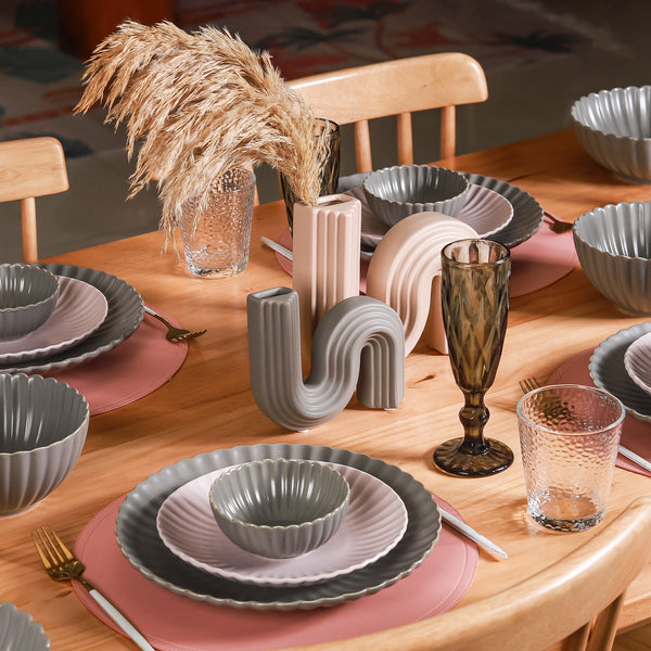Grey Scalloped 22 Piece Dinner Set For 6