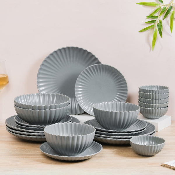 Grey Scalloped 22 Piece Dinner Set For 6
