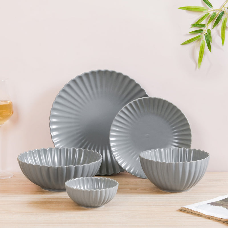 Grey Scalloped 22 Piece Dinner Set For 6