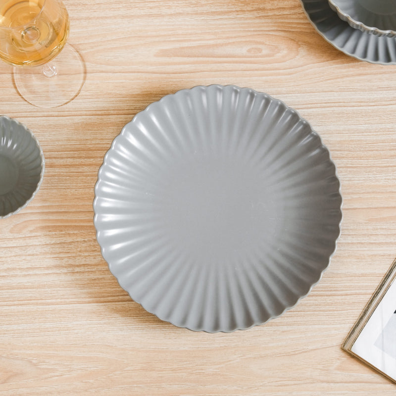 Grey Scalloped 22 Piece Dinner Set For 6