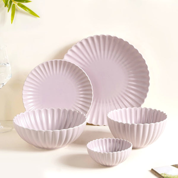 Lilac Scalloped 22 Piece Dinner Set For 6