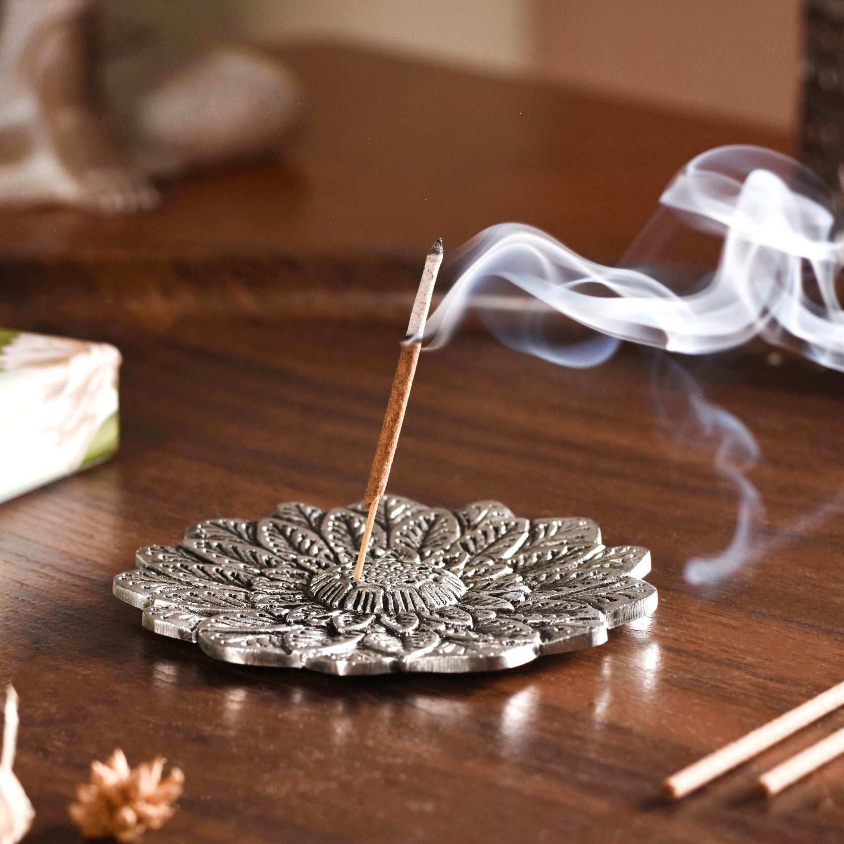Floral Mandala Incense Holder With Jasmine Incense Sticks Online