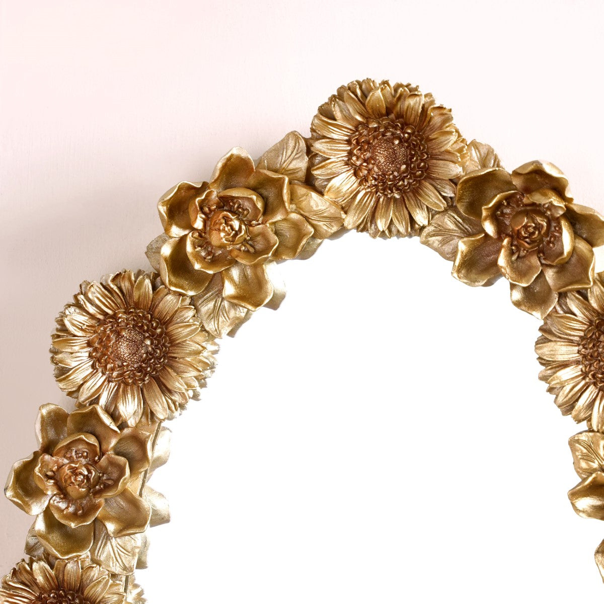 Wall Mirror - Buy Decorative Mirrors Online | Nestasia
