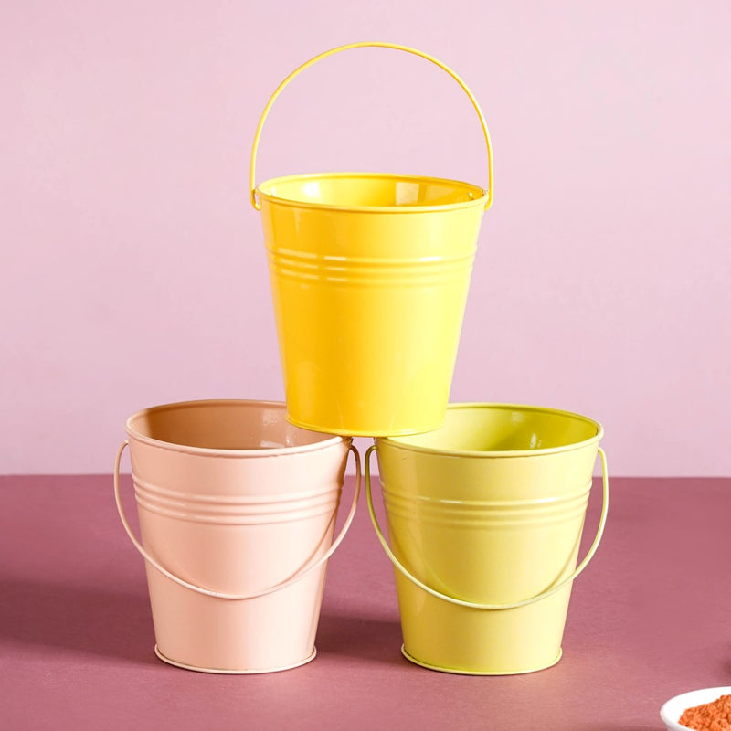 Radiant Holi Gift Set Of 7