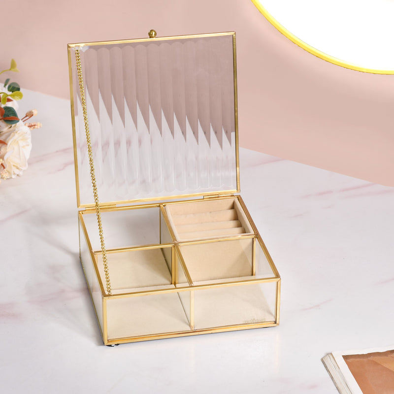 Fluted Lid Multicompartment Vanity Box