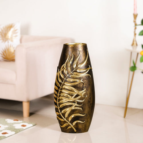 Gold Leaf Sculpted Flower Vase