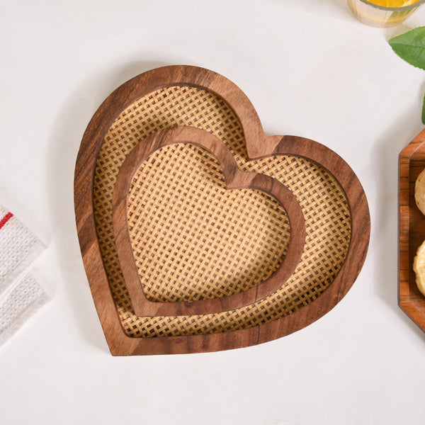 Set Of 2 Heart Wooden Platter With Organic Rattan Weave