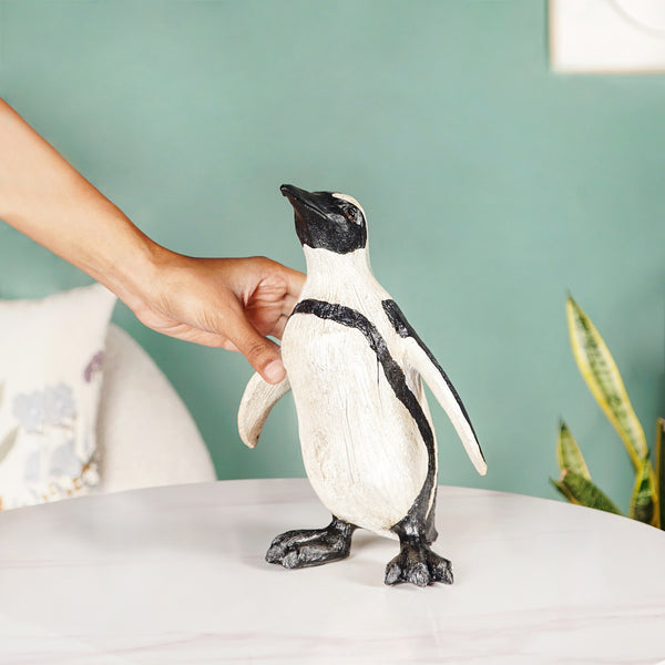 Penguin Decor Small Wooden Carved Finish