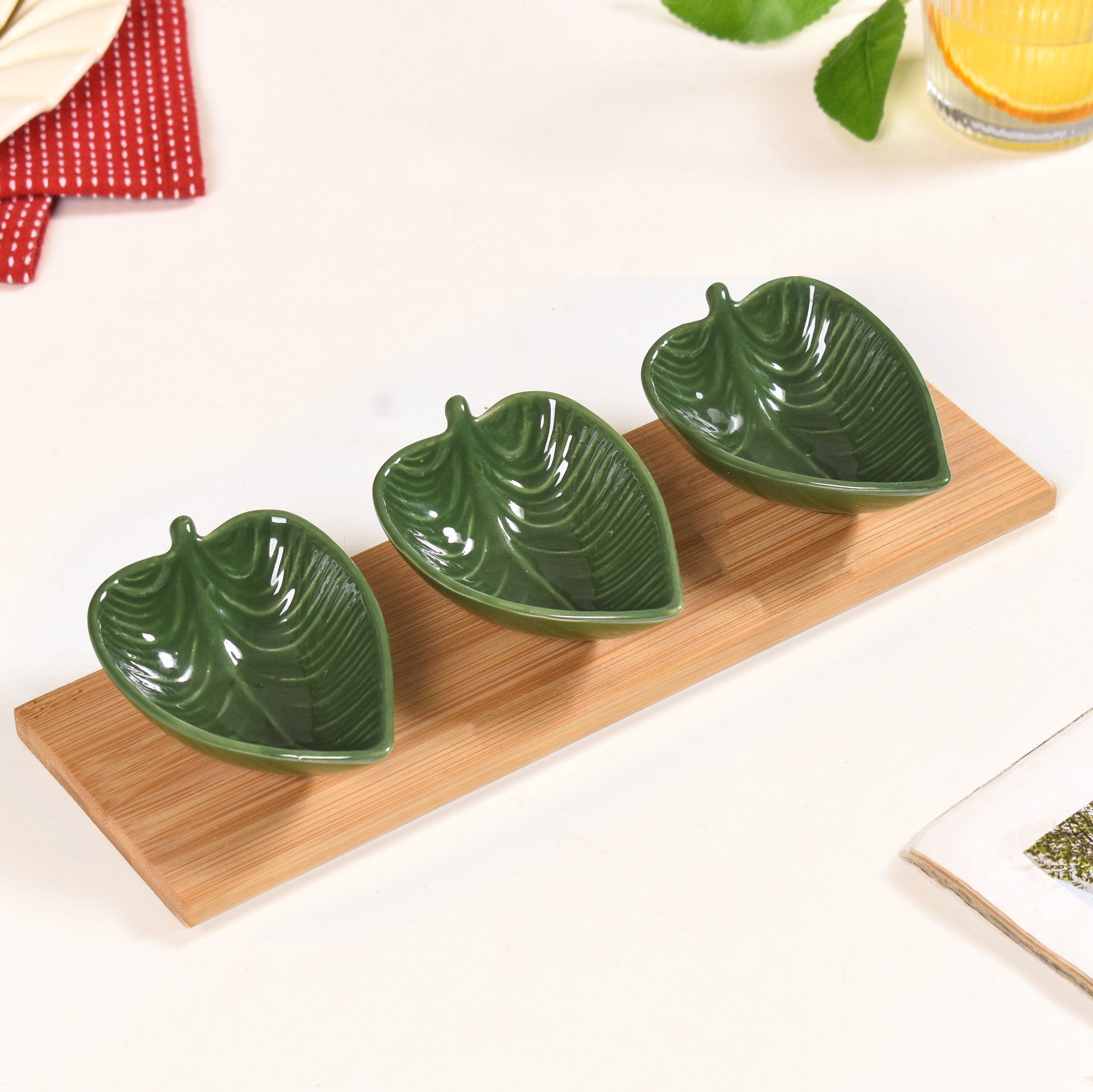 Set Of 3 Green Foliage Small Ceramic Bowls With Tray 50ml Online